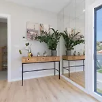 Poolside Oasis By Caparica * تشارنكه