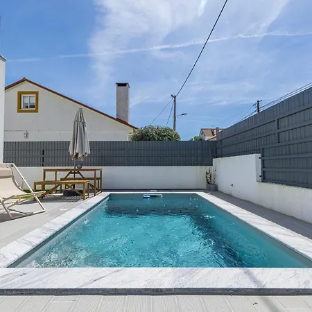 Poolside Oasis By Caparica Charneca (Setubal)