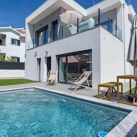 Poolside Oasis By Caparica Charneca (Setubal)