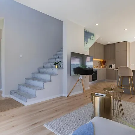 Nyaraló Poolside Oasis By Caparica Charneca