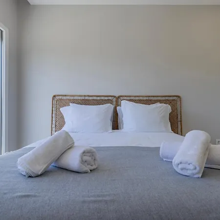 Nyaraló Poolside Oasis By Caparica *