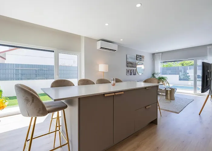 Casa vacanze Poolside Oasis By Caparica *