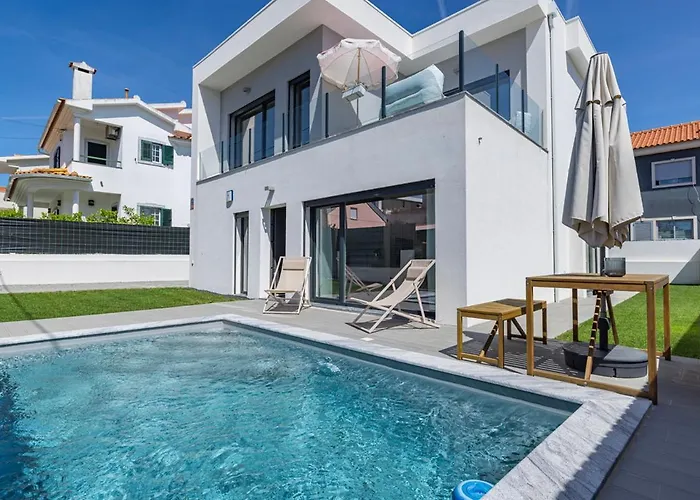 Poolside Oasis By Caparica Charneca (Setubal)