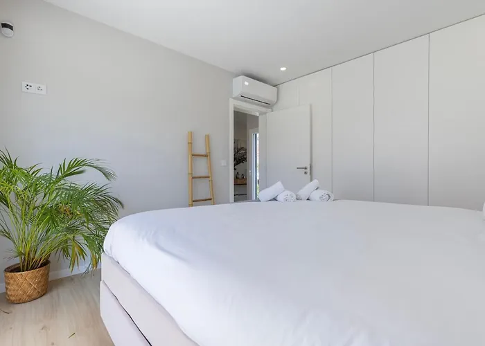 Casa vacanze Poolside Oasis By Caparica